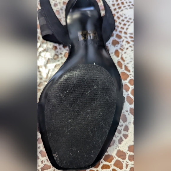 DKNY Black Heels with Gold Trim - Picture 6 of 7